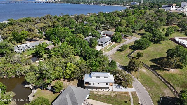 1310 Kensington Drive, Biloxi, MS 39530