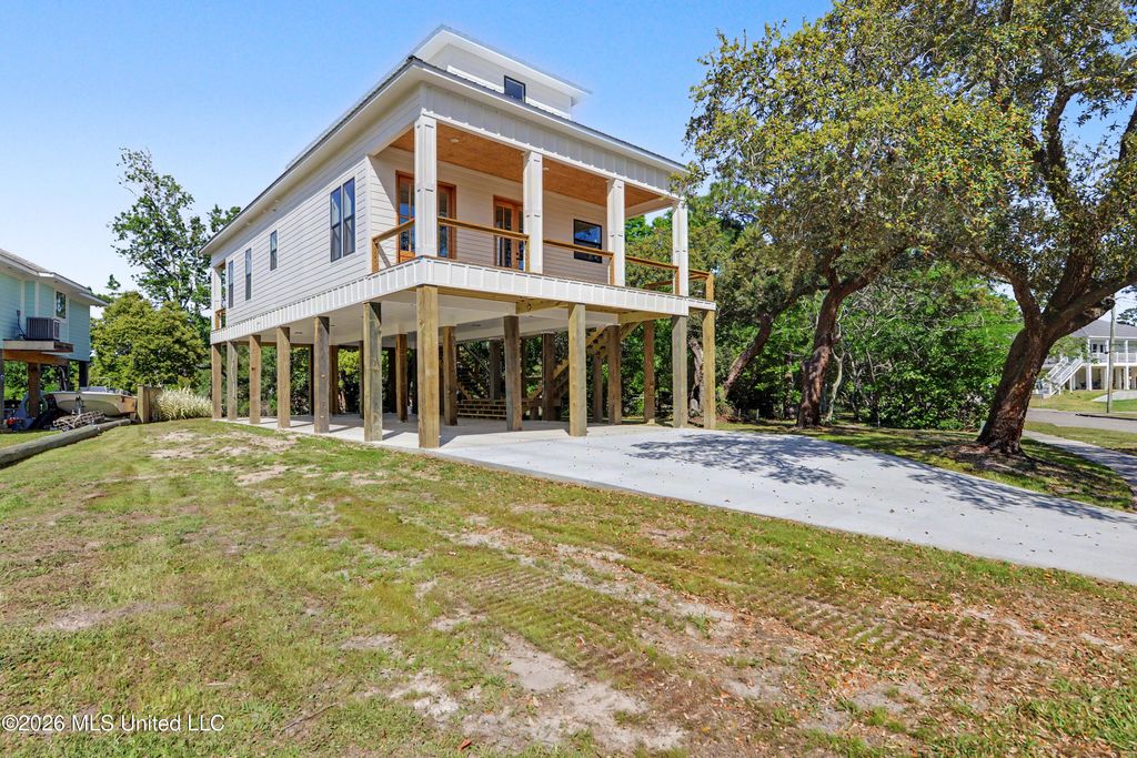 1310 Kensington Drive, Biloxi, MS 39530