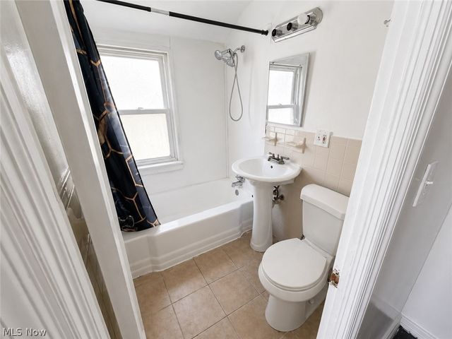 1437 E 252nd Street, Euclid, OH 44117