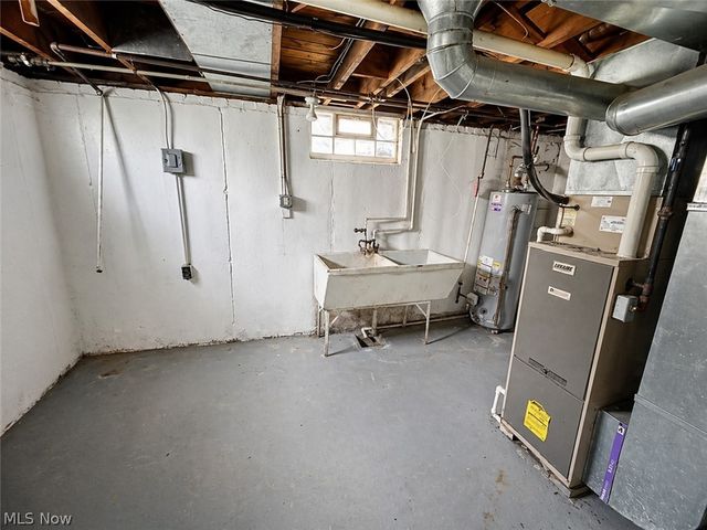 1437 E 252nd Street, Euclid, OH 44117