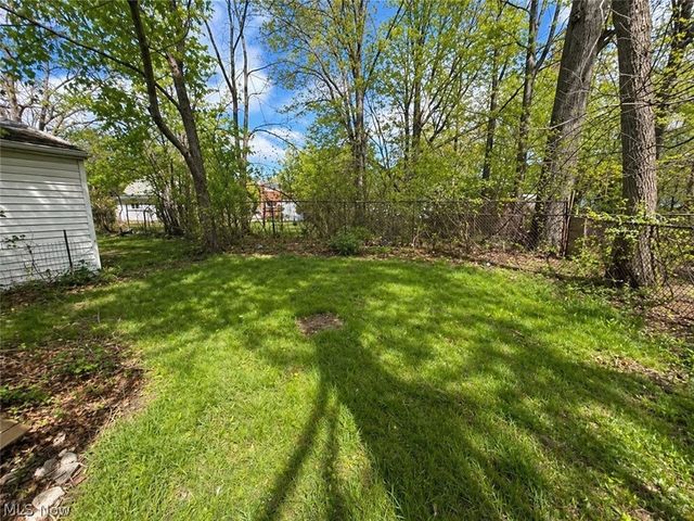 1437 E 252nd Street, Euclid, OH 44117