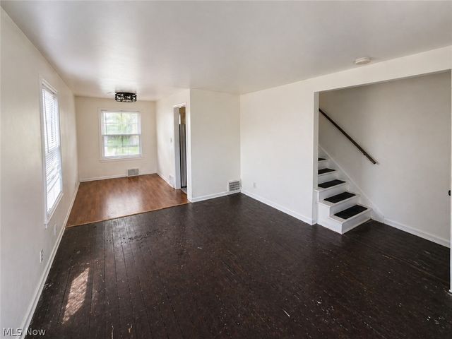 1437 E 252nd Street, Euclid, OH 44117