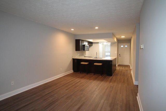 6550 Reflections Drive, C, Dublin, OH 43017