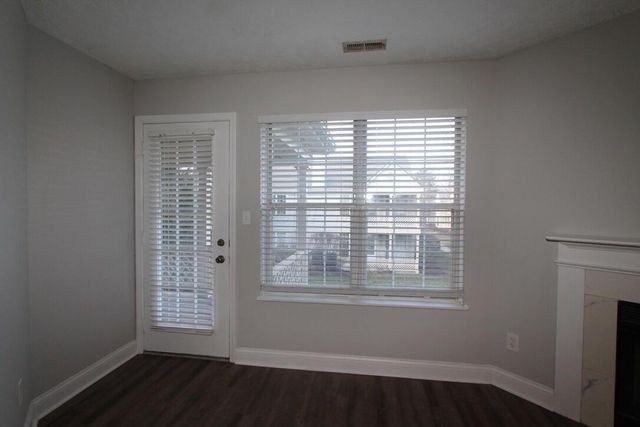 6550 Reflections Drive, C, Dublin, OH 43017