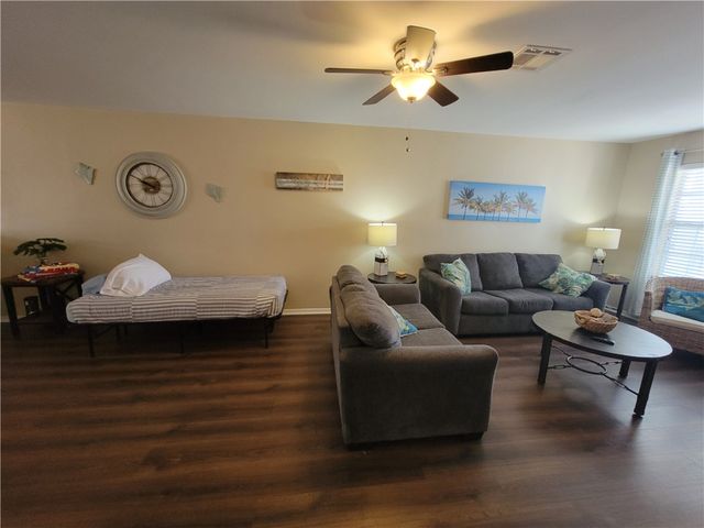 15438 Seamount Cay Ct 103, Corpus Christi, TX 78418