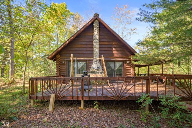 7530 N Base Road, North Vernon, IN 47265