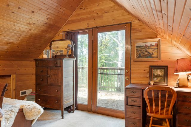 7530 N Base Road, North Vernon, IN 47265