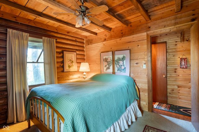 7530 N Base Road, North Vernon, IN 47265