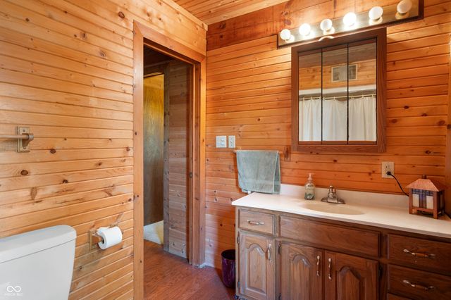 7530 N Base Road, North Vernon, IN 47265