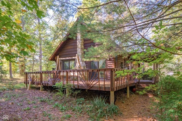 7530 N Base Road, North Vernon, IN 47265