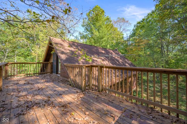 7530 N Base Road, North Vernon, IN 47265