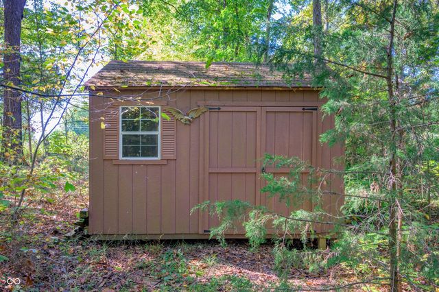 7530 N Base Road, North Vernon, IN 47265