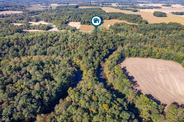 7530 N Base Road, North Vernon, IN 47265