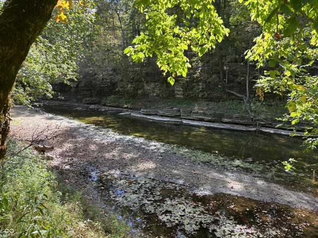 7530 N Base Road, North Vernon, IN 47265