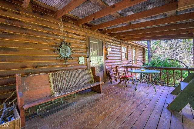 7530 N Base Road, North Vernon, IN 47265