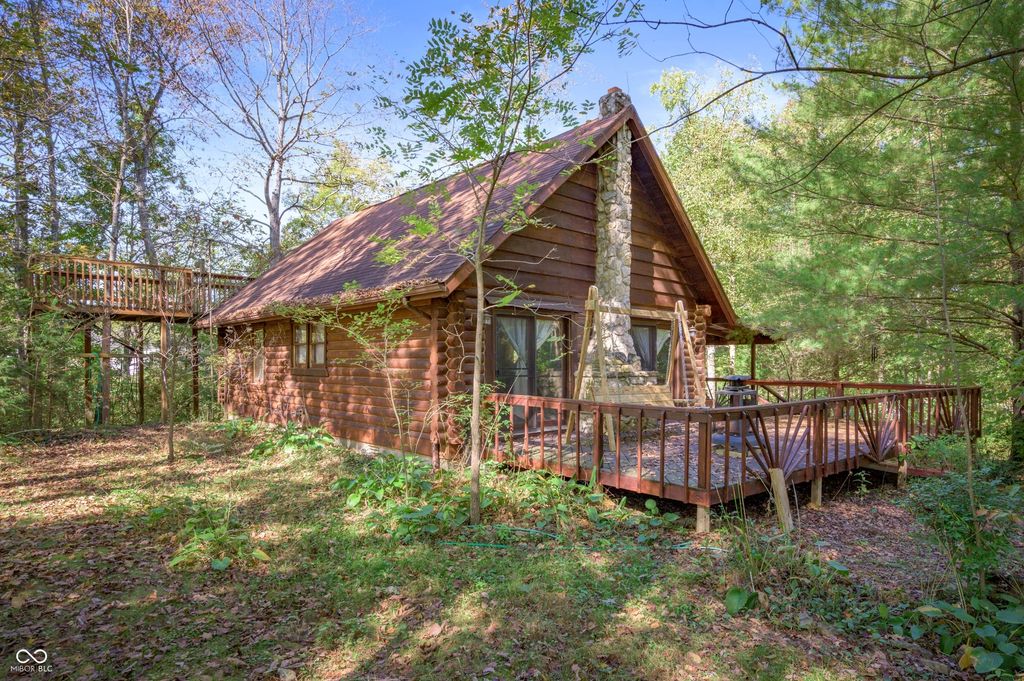 7530 N Base Road, North Vernon, IN 47265