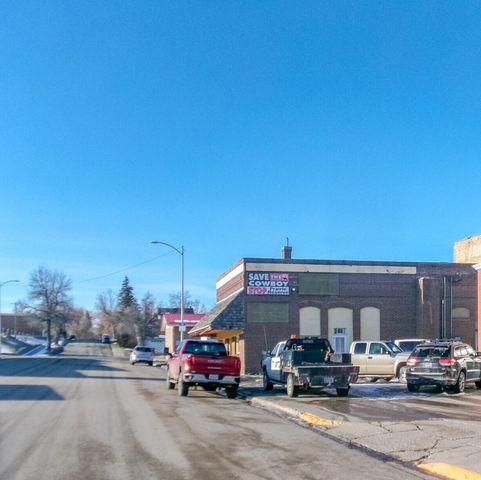 W 510 Janeaux ST, Lewistown, MT 59457 property photo