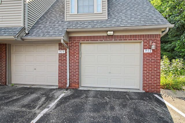 951 Addington Lane 135, Ann Arbor, MI 48108