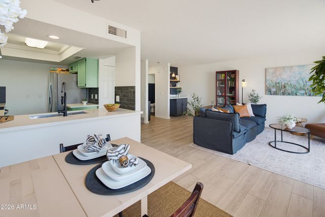 4330 N 5th Avenue 215, Phoenix, AZ 85013