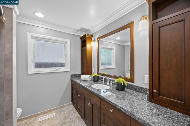 1320 Hookston Rd, Concord, CA 94518