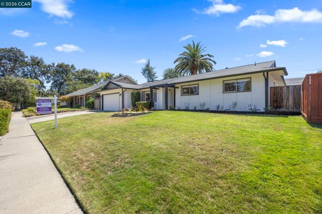 1320 Hookston Rd, Concord, CA 94518