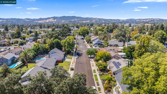 1320 Hookston Rd, Concord, CA 94518