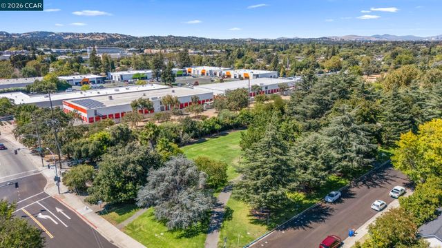 1320 Hookston Rd, Concord, CA 94518