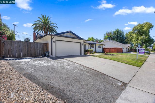 1320 Hookston Rd, Concord, CA 94518