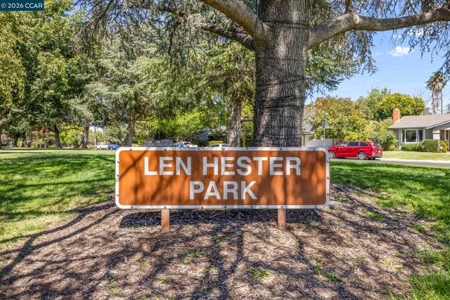 1320 Hookston Rd, Concord, CA 94518