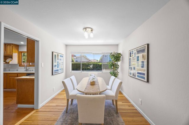 1320 Hookston Rd, Concord, CA 94518