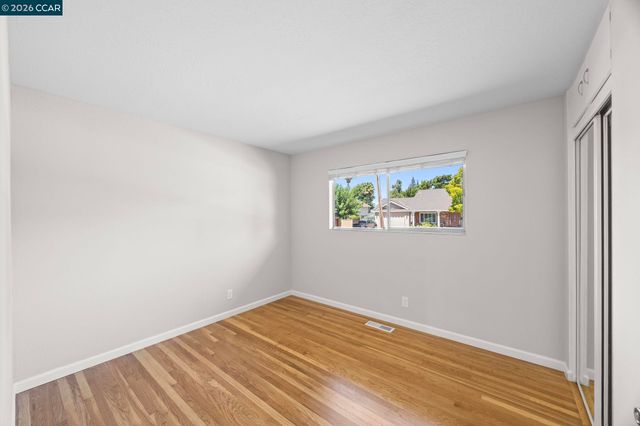 1320 Hookston Rd, Concord, CA 94518