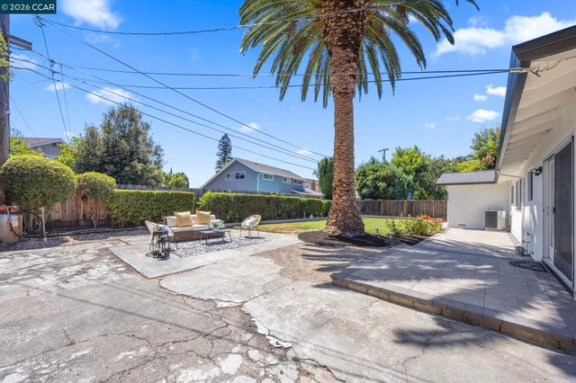 1320 Hookston Rd, Concord, CA 94518