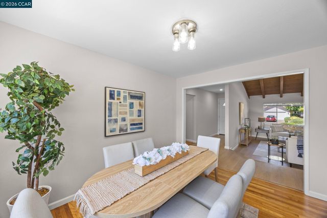 1320 Hookston Rd, Concord, CA 94518