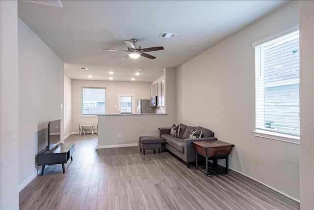 2465 Bull Trout Drive, Conroe, TX 77384