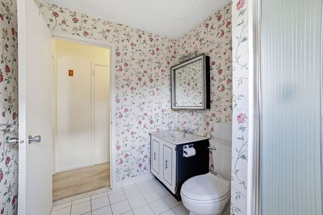 1002 Paradise Rd 3P, Swampscott, MA 01907