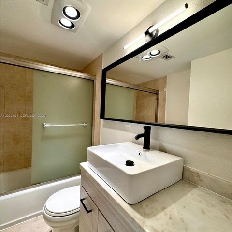 1901 Brickell Ave B512, Miami, FL 33129