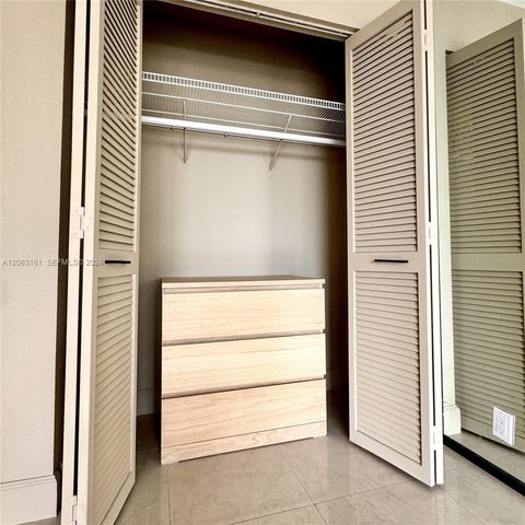1901 Brickell Ave B512, Miami, FL 33129