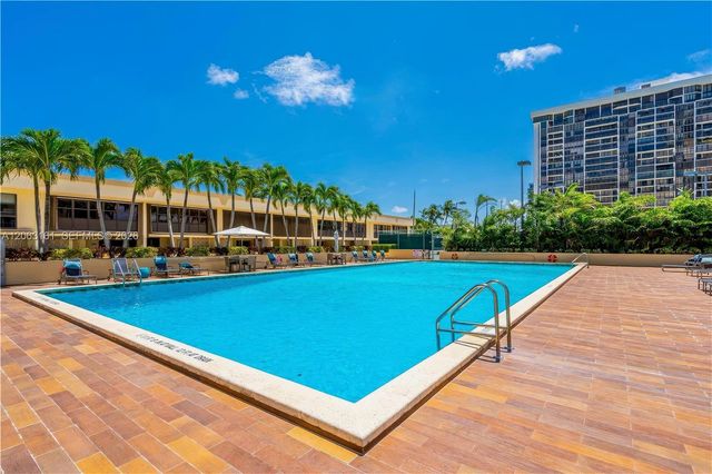 1901 Brickell Ave B512, Miami, FL 33129