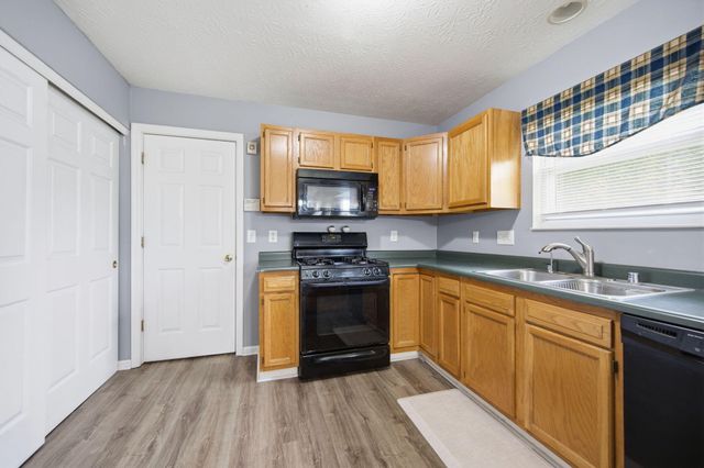 2037 Bluestem Drive, Burlington, KY 41005