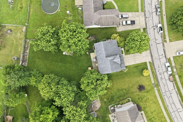 2037 Bluestem Drive, Burlington, KY 41005