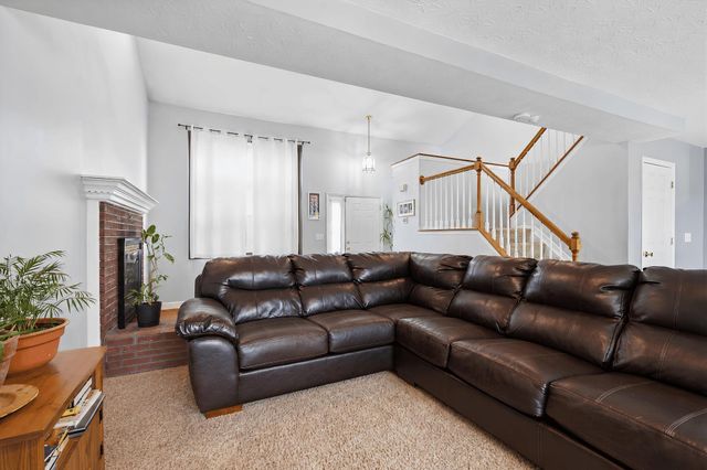 2037 Bluestem Drive, Burlington, KY 41005