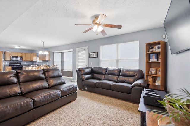 2037 Bluestem Drive, Burlington, KY 41005