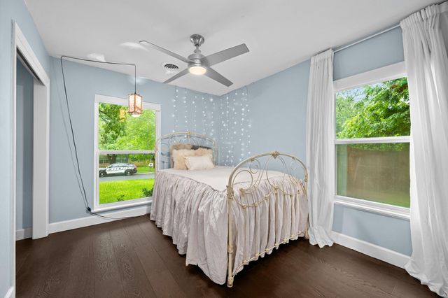823 Walnut Creek DR, Austin, TX 78753