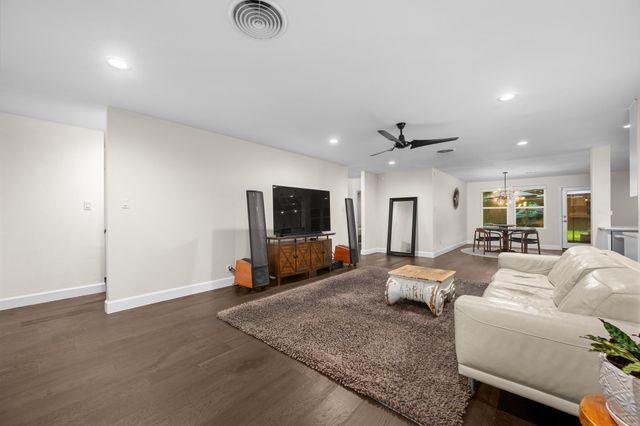 823 Walnut Creek DR, Austin, TX 78753