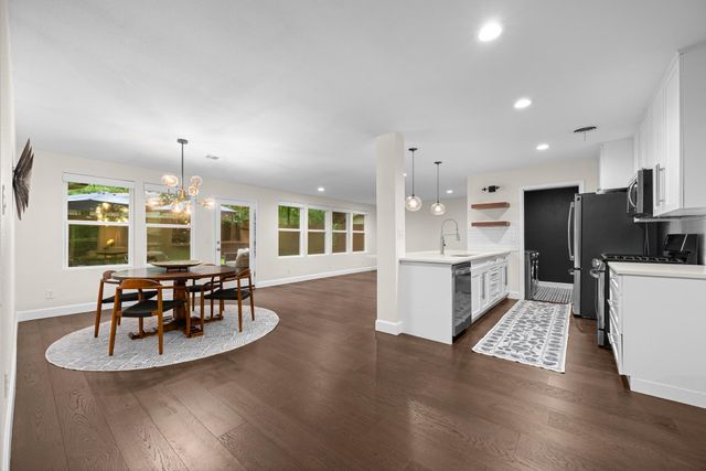 823 Walnut Creek DR, Austin, TX 78753
