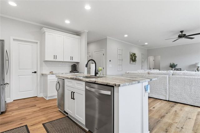 201 Strickland Drive, Dawsonville, GA 30534