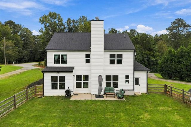 201 Strickland Drive, Dawsonville, GA 30534