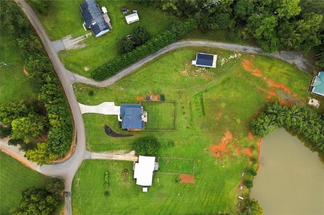 201 Strickland Drive, Dawsonville, GA 30534