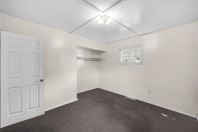 700 E 49th Avenue, Gary, IN 46409