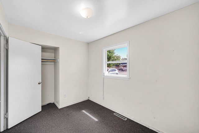 700 E 49th Avenue, Gary, IN 46409